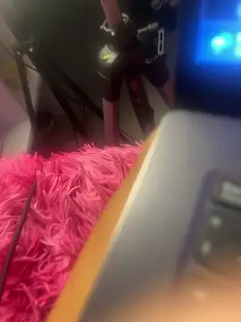 Melany Williams online show from April 13, 4:52 pm