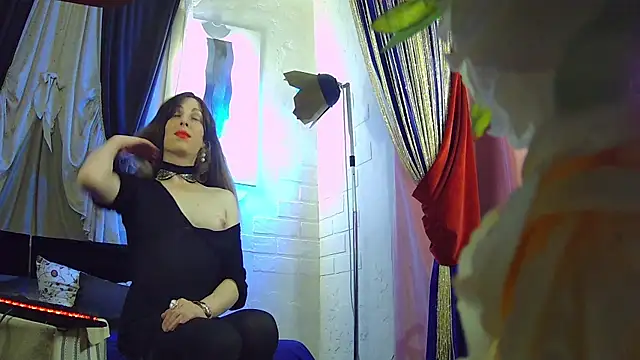 Snapshot of Mary_Loon chatting on September 21, 7:01 pm Mary Loon online show from September 21, 7:01 pm