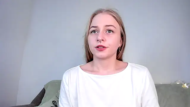 MiaMews online show from March 9, 4:21 pm