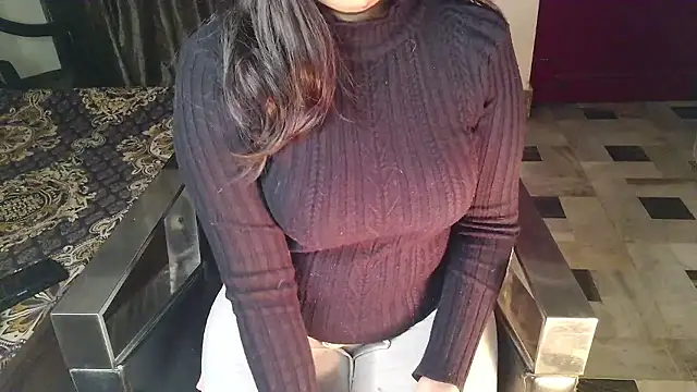 aarushi sharmaa online show from January 8, 12:36 am