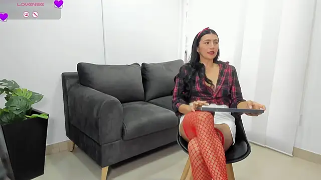 coniie jhons online show from March 21, 11:37 am