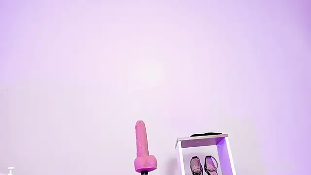 lannarusso  online show from September 16, 12:35 pm