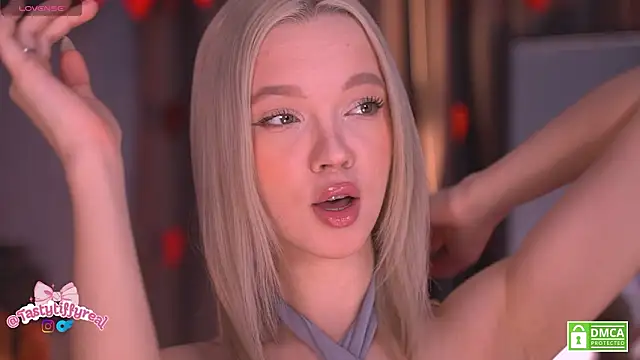  AlinaBailey online show from February 19, 8:25 am