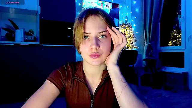 PureAlisMiracle online show from December 14, 3:07 pm