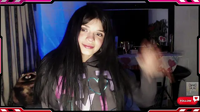 Snapshot of Sarahgin chatting on October 24, 8:49 pm Sarahgin online show from October 24, 8:49 pm
