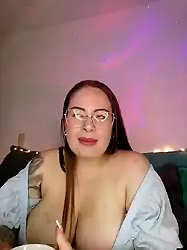 soofy   online show from October 24, 4:41 am