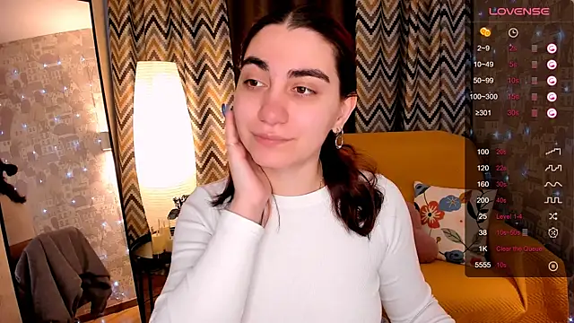 hannacheekss  online show from March 21, 2:38 am