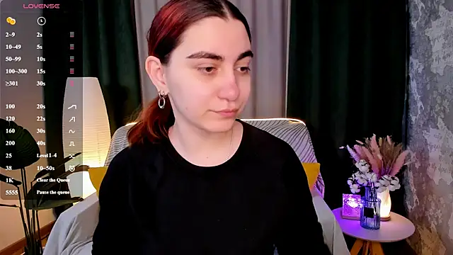 hannacheekss  online show from March 19, 2:27 am