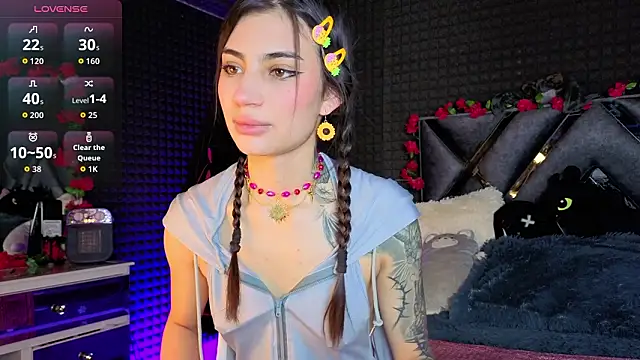 SolBeaumont1 online show from March 4, 10:38 pm