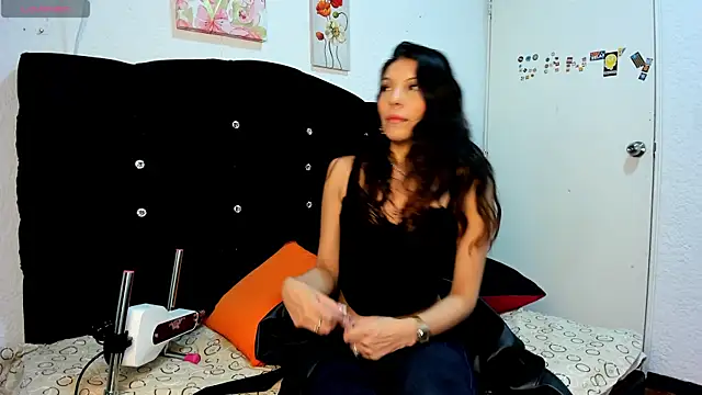 Selenakyle92  online show from January 18, 1:02 am
