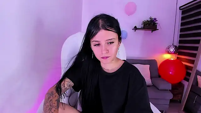 yenny garcia online show from November 11, 8:17 pm