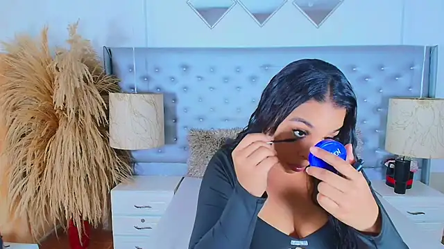 EileenBenzon online show from September 9, 4:07 pm