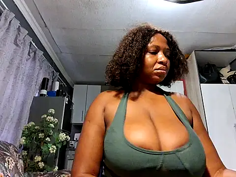 EbonyRose9 online show from March 3, 7:25 am