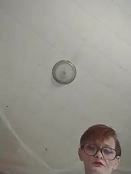 ivylee31 online show from July 6, 8:00 pm