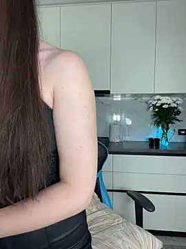 CurlyLara online show from November 27, 5:05 pm