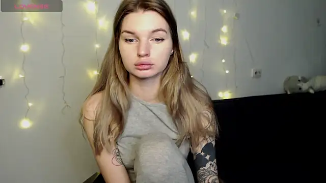 lounahyan online show from December 4, 1:57 pm