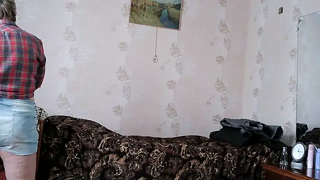 Snapshot of Ettie_Tonia chatting on October 22, 9:14 am Ettie Tonia online show from October 22, 9:14 am