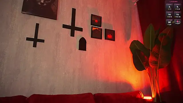 poisonivy  online show from February 7, 10:30 am