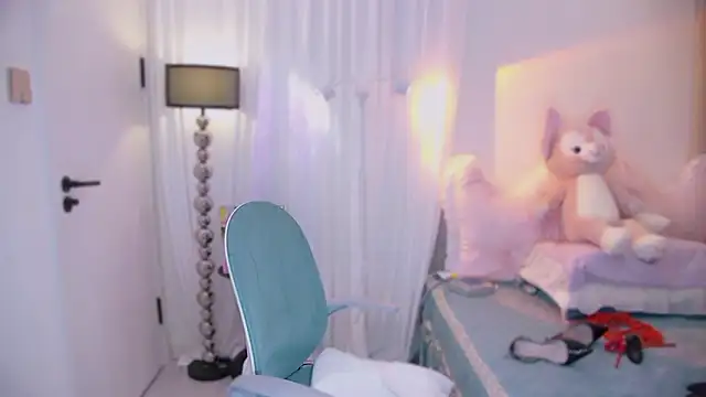 Lily0709 online show from March 18, 1:16 pm