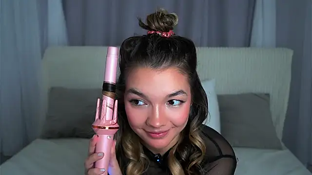 VeronaAppleberry online show from September 23, 11:52 am