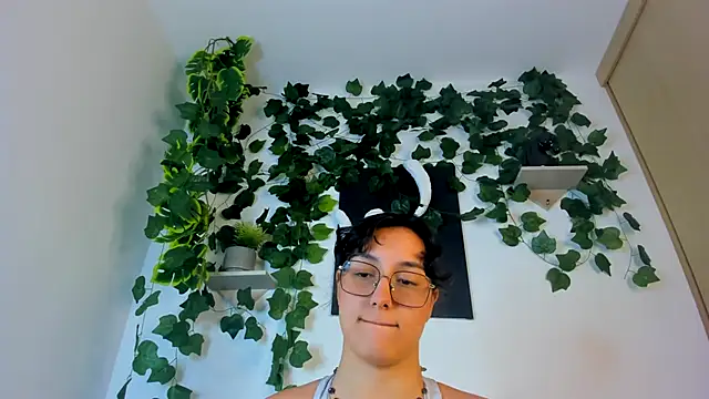 nataliepeterson online show from October 18, 1:08 am