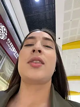 Holly Play online show from April 18, 12:07 pm