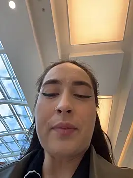 Holly Play online show from October 2, 9:14 am