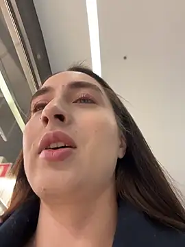 Holly Play online show from December 3, 11:12 am