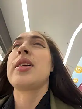 Holly Play online show from October 5, 10:09 am