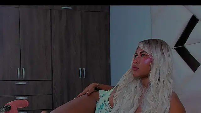 StormyButty18 online show from February 27, 11:59 pm