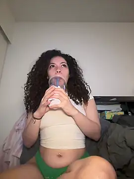 ladylavish online show from February 1, 9:19 am