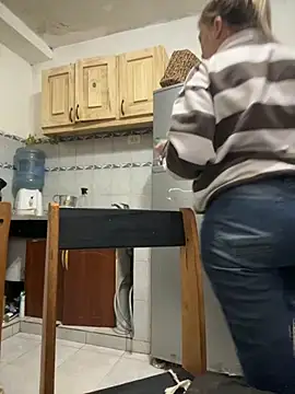 PEACHY439 online show from October 14, 9:06 pm