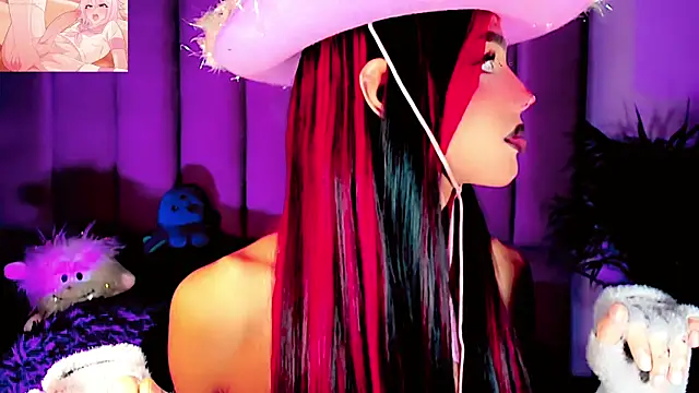 Snapshot of dollswit01 chatting on October 4, 1:00 am dollswit01 online show from October 4, 1:00 am