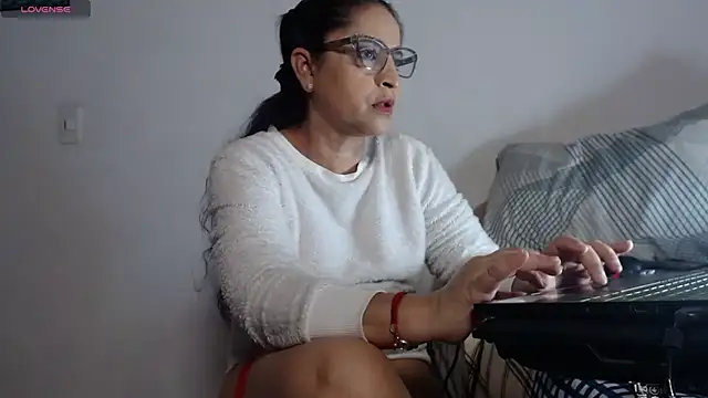 Yaya    11 online show from February 23, 9:25 pm