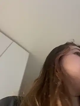 SuzieMurray online show from December 17, 7:45 am