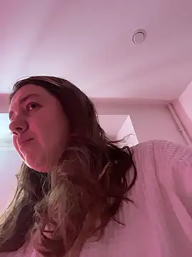 SuzieMurray online show from February 26, 8:24 am