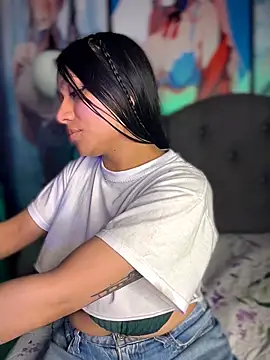 Im Little online show from November 20, 4:13 am