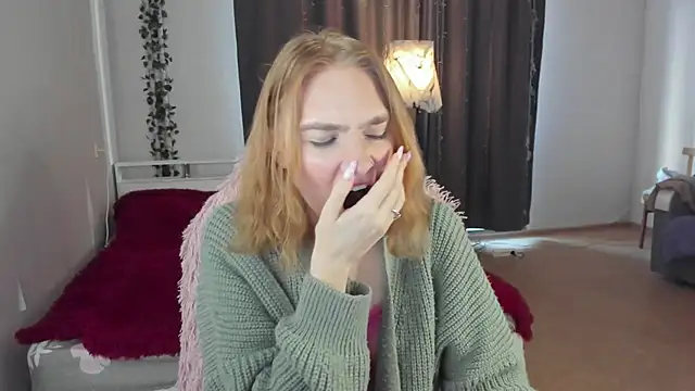 ReddHotPipper online show from September 15, 2:20 am