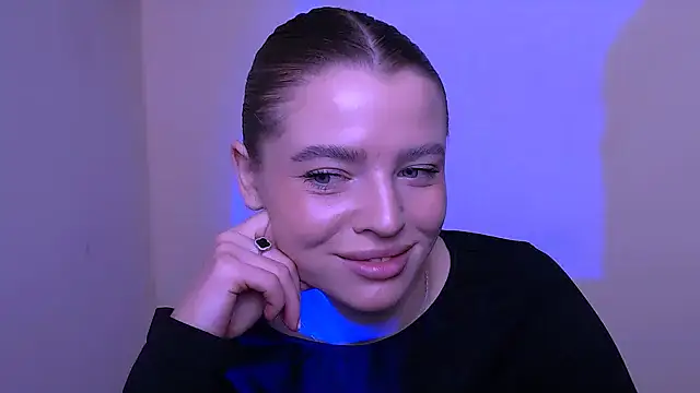 MissOliviaa  online show from December 15, 1:38 pm