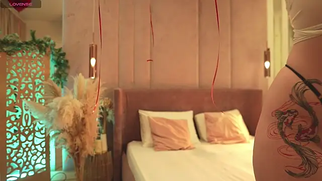 Smiley Mia online show from March 18, 5:12 am