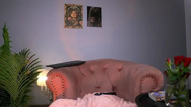 SerenaGrantt online show from November 5, 8:25 pm