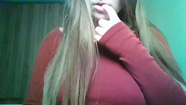 Evasapples online show from April 18, 8:20 pm