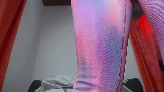 LizzandAlyz online show from April 15, 7:58 pm