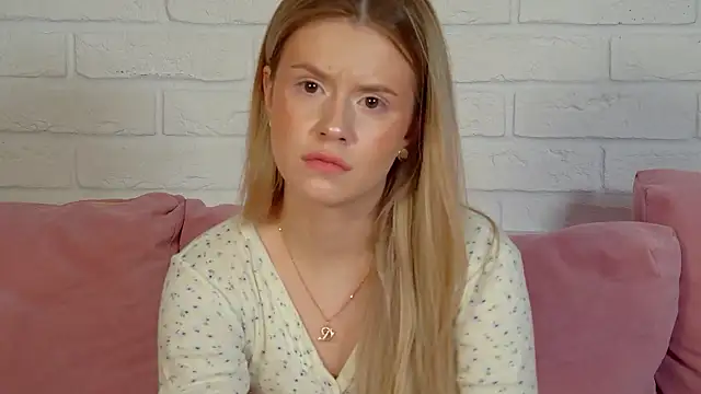 MilanaBalmain online show from April 15, 4:29 pm