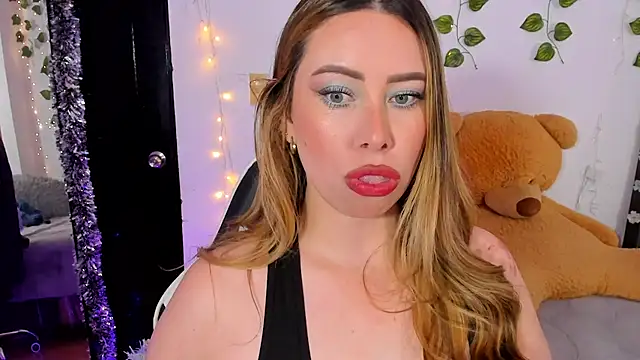 JanneKim online show from April 12, 5:27 pm