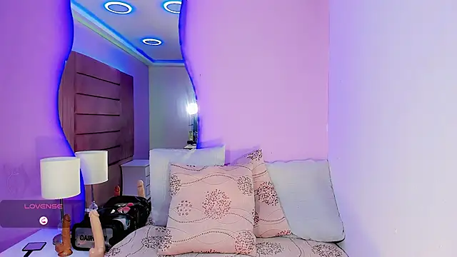 Shanelengel online show from March 12, 9:50 pm