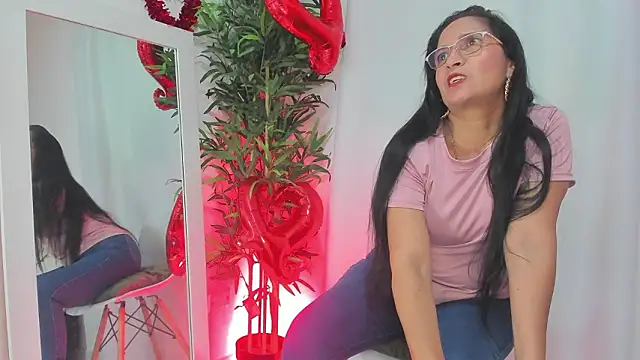 AnnaArela online show from February 20, 11:23 am