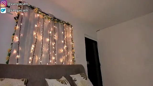 vanyacam  online show from April 22, 3:25 am