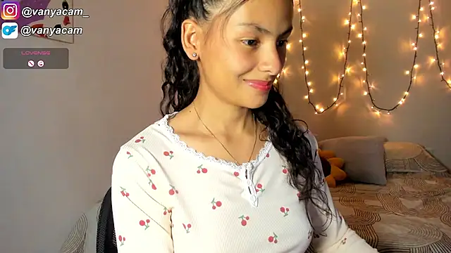 vanyacam  online show from April 3, 2:20 am