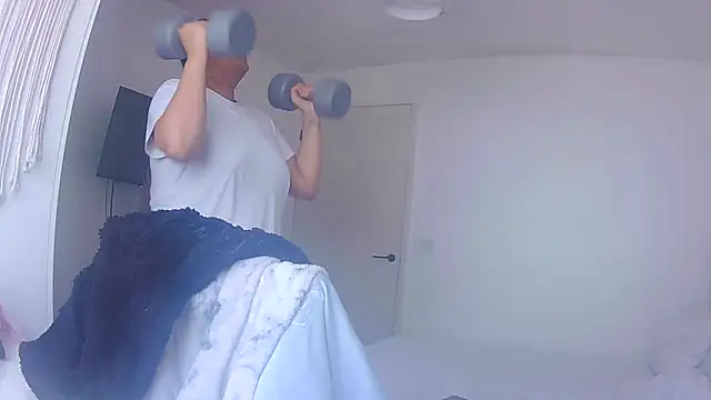 vanilla chocolate23 online show from April 5, 9:41 am